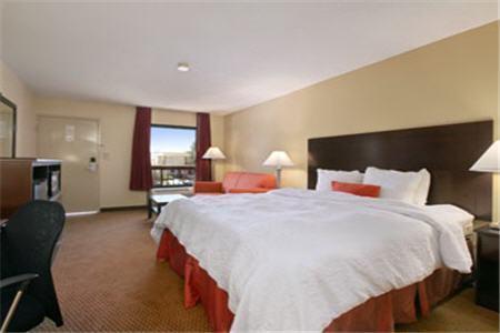 Baymont By Wyndham Greenville Room photo